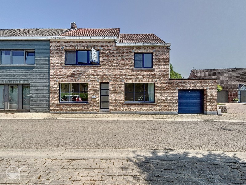 Instapklare gezinswoning met 3 slaapkamers, ruime garage en tuin in Smeerebbe-Vloerzegem - agence rosseel