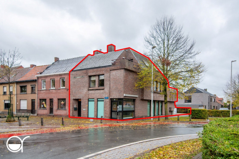 Multifunctioneel gebouw in het centrum van Kaprijke - agence rosseel