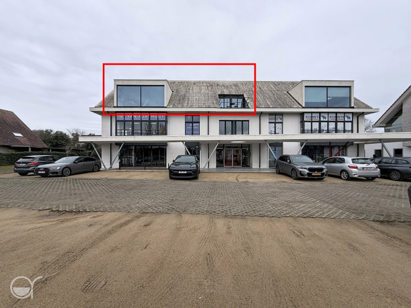 Kantoren te huur op zichtlocatie langs Kortrijksesteenweg in Sint-Martens-Latem - agence rosseel