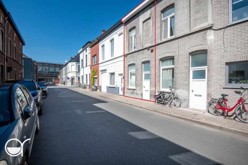 Op te frissen woning nabij station Gent-Sint-Pieters - agence rosseel