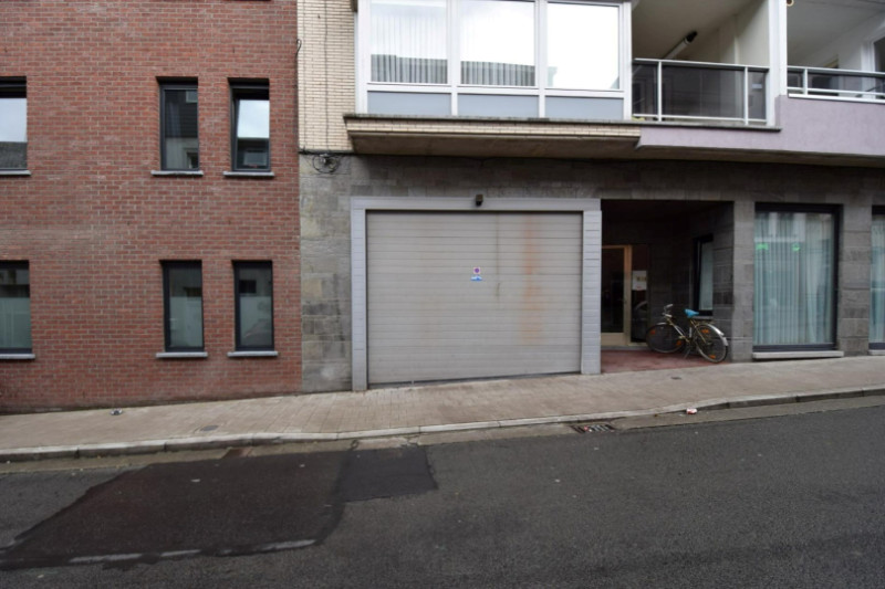 Open garagebox te huur vlakbij de Coupure/Verlorenkost - agence rosseel
