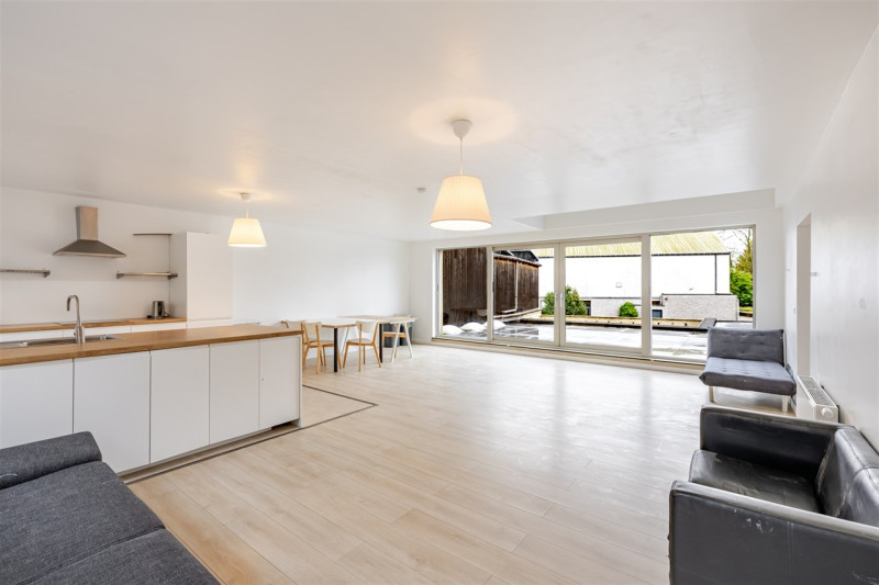 Instapklaar appartement (4 slaapkamers) in hartje Melle - Immo-Zone