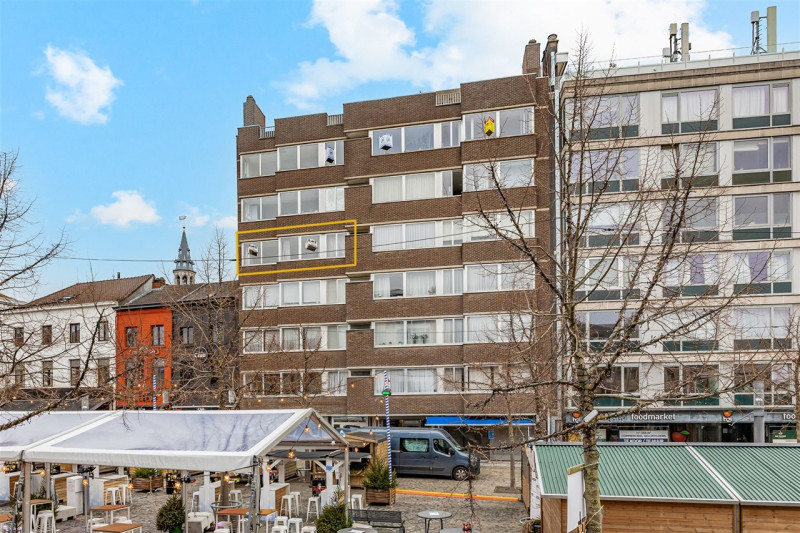 Appartement op de vierde verdieping te Hopmarkt, Aalst - Immo-Zone