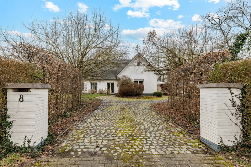 Karaktervolle open bebouwing op 1.094 m² met uitbreidingsmogelijkheden in Gijzegem - Immo-Zone
