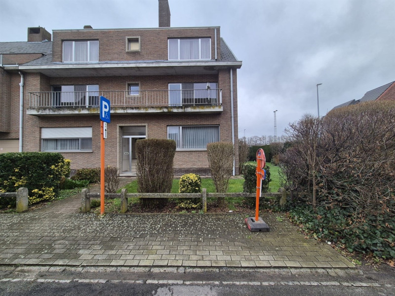 Centraal gelegen ruim appartement met groot zongericht terras en garage. - Immo-Zone