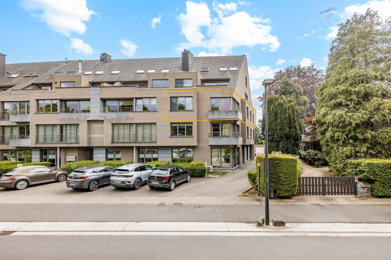 Uitzonderlijk lichtrijk hoekappartement van maar liefst 150 m² - Immo-Zone