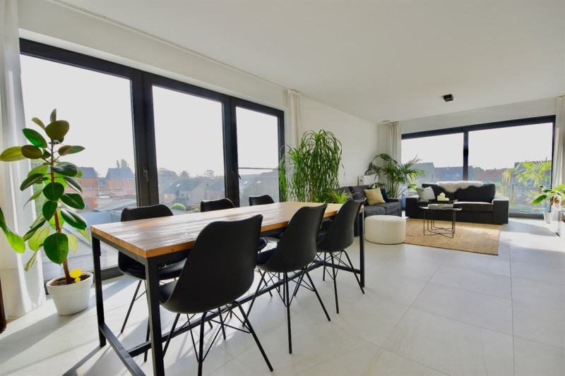 Instapklaar appartement met 2 slaapkamers - Immo-Zone