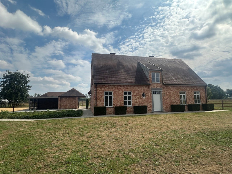 Klassevolle open bebouwing met 4 slaapkamers en prachtig landelijk uitzicht - Immo-Zone