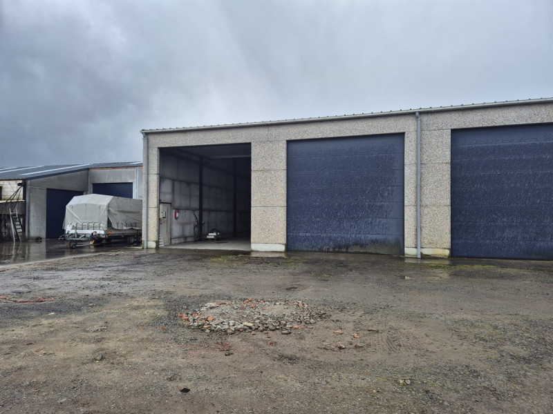 Gunstig gelegen magazijn van 150m². - Immo-Zone
