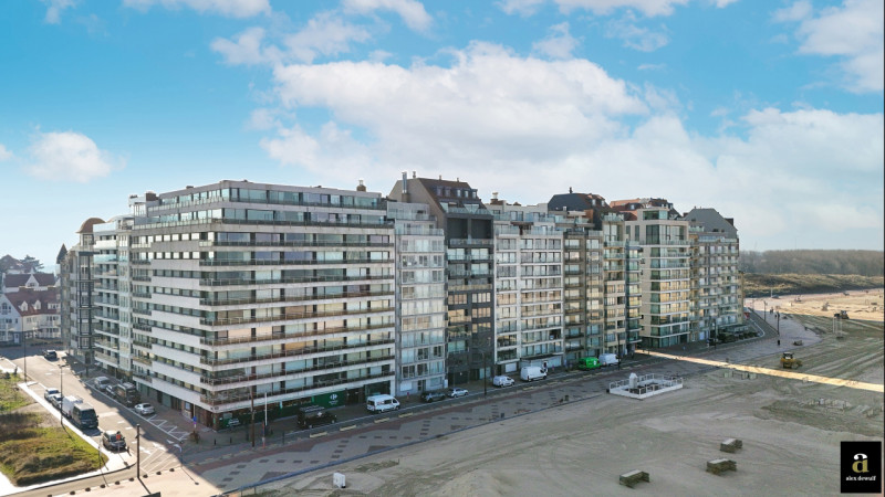Uitzonderlijk duplex-appartement met 4 slaapkamers op de Zeedijk - Alex Dewulf
