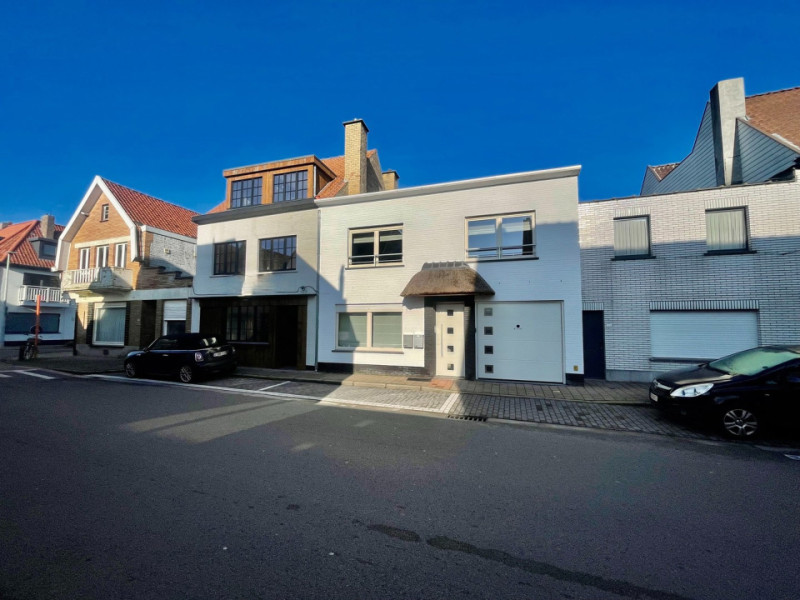 Charmante woning te koop centraal gelegen in Oud-Knokke vlakbij het centrum. - Alex Dewulf