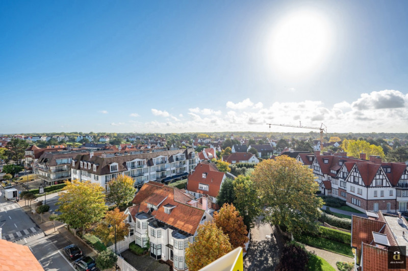 Nieuwbouwappartement gelegen in hartje het Zoute met een prachtig open zicht op de villa's. - Alex Dewulf