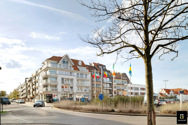 Modern appartement met open uitzicht over het A. Hansplein   - Alex Dewulf
