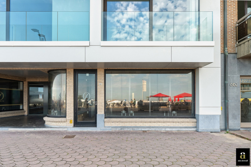 Instapklaar handelspand met topligging in Knokke - Alex Dewulf