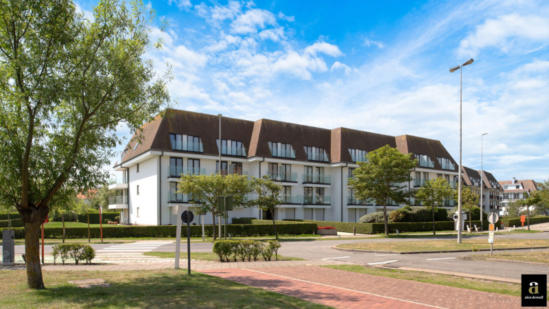 Gerenoveerd appartement in een villa residentie in het Zoute - Alex Dewulf