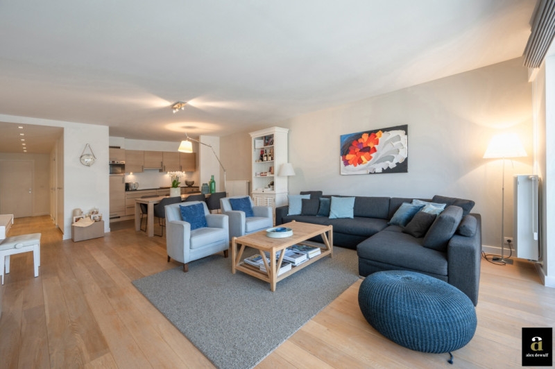 Ruim & instapklaar appartement met 3 slaapkamers [Zoutelaan] - Alex Dewulf