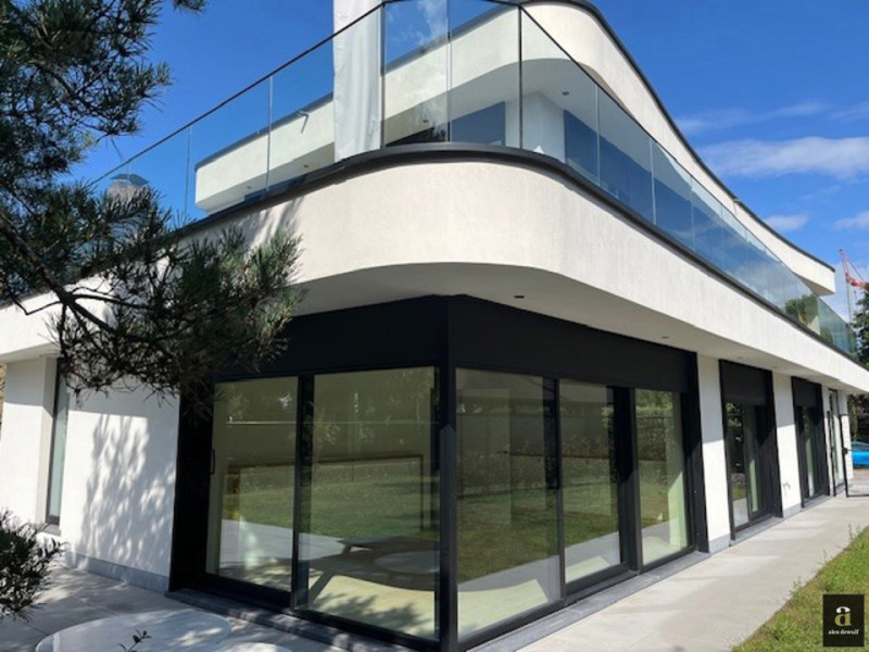 Recent gebouwde, energiezuinige villa op een rustige ligging - Alex Dewulf