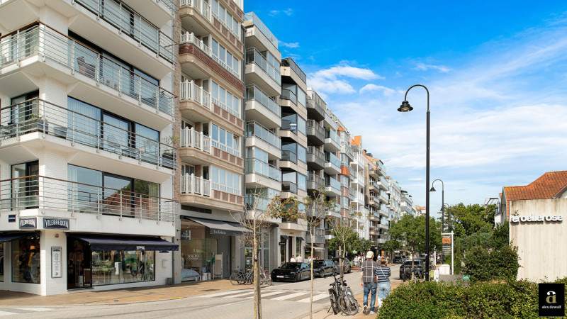 Instapklaar zuidgericht appartement met open zichten over het Zoute. - Alex Dewulf