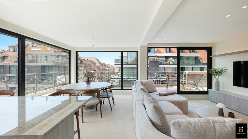 Prachtig gerenoveerd duplex hoekappartement nabij de Lippenslaan - Alex Dewulf
