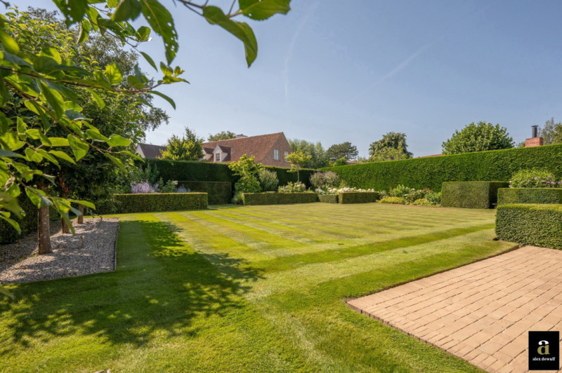 Stijlvolle vrijstaande villa in Maaiken – Knokke - Alex Dewulf